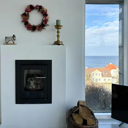 Lovely House With Sea View In Дом отдыха