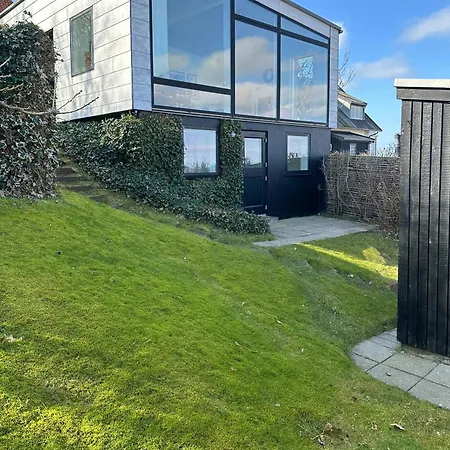 Lovely House With Sea View In Nyaraló *