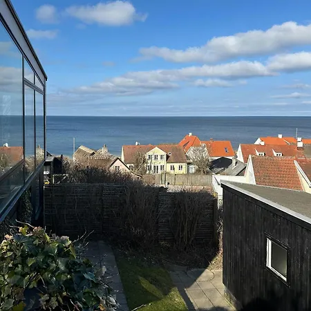 Дом отдыха Lovely House With Sea View In