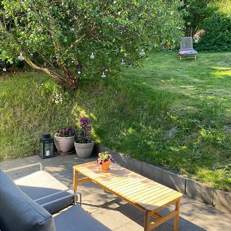 Lovely House With Sea View In Feriehus *